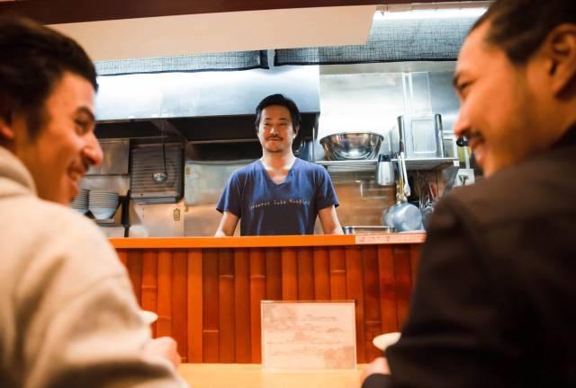 Tiệm ramen nhỏ đạt cả sao Michelin, chỉ có 9 chỗ ngồi và bán đúng 150 bát mỗi ngày-9