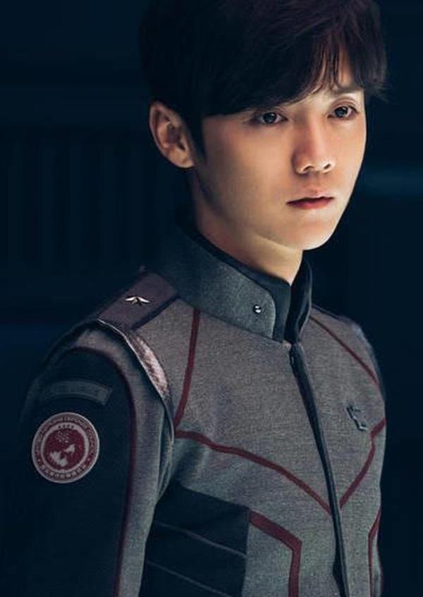 Dù fan Tiêu Chiến cố tình chơi xấu nhưng thần tượng lại đang dẫn đầu cuộc bình chọn Giải thưởng Cây chổi vàng-10