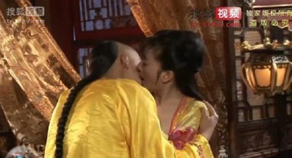 Top 10 cảnh nóng xứ Trung gây tranh cãi: Phạm Băng Băng bị chê phản cảm-4