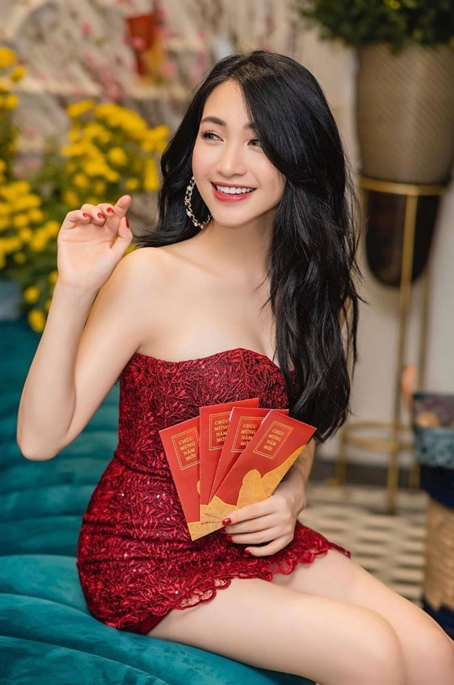 Hòa Minzy tự tin diện đầm bodycon ngắn cũn - Thúy Vi bắt nhịp xu hướng với váy tím pastel-2