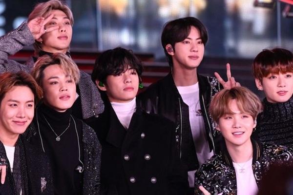 BTS chính thức nổ pháo comeback đầu tiên trong năm 2020 với MV vũ đạo đậm tính nghệ thuật-6