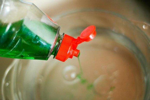 Những sai lầm độc khủng khiếp khi rửa bát ngày Tết, nhà nào đang mắc phải bỏ ngay-1