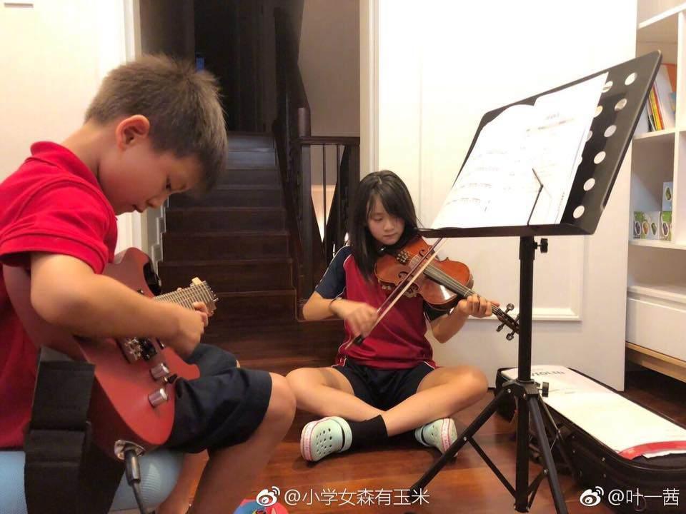 Sao nhí Bố ơi mình đi đâu thế thông minh, xinh xắn, 11 tuổi đã cao 1m70-11