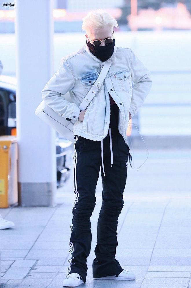 Mino (WINNER) mặc đồ hoa lá theo phong cách người già ra sân bay-5