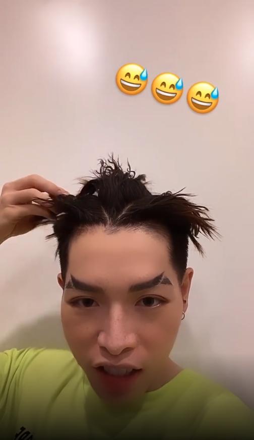 Sau phong cách học sinh cá biệt, Đức Phúc lại khiến fan cười bò vì kiểu tóc kiềng ba chân-4