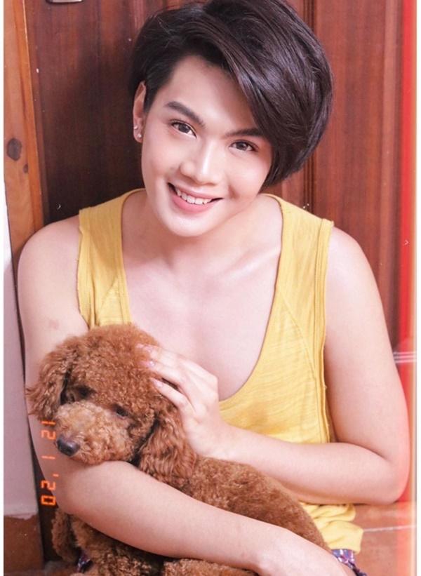 Đào Bá Lộc chia sẻ ảnh chụp cùng cún cưng, khép lại tin sao Việt