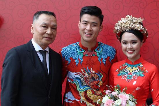 Bố vợ quyền lực tiết lộ điều bất ngờ về địa điểm tổ chức đám cưới của Đỗ Duy Mạnh và bạn gái hotgirl