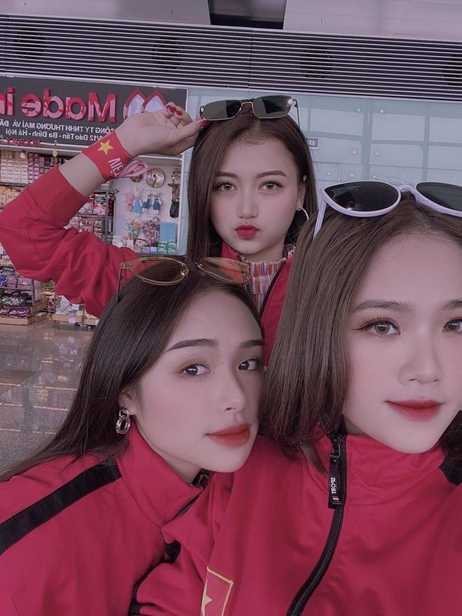 CĐV châu Á khen ngợi nhan sắc cô gái Việt xuất hiện trên fanpage AFC-3