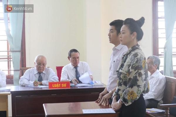 Sau 2 năm tranh chấp giành giật, Nhật Kim Anh hạnh phúc vì được ở bên con dù chỉ 3 ngày-5