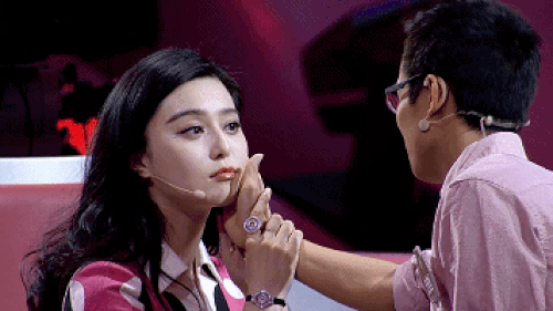 Lưu Diệc Phi, Phạm Băng Băng bị kiểm tra số đo cơ thể trên truyền hình-5
