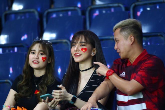 Bạn gái gọi Đức Chinh là người hùng của em-5