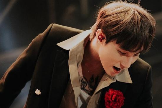 Món phụ kiện 'nhỏ nhưng có võ' được Sơn Tùng M-TP xài từ năm này sang năm khác