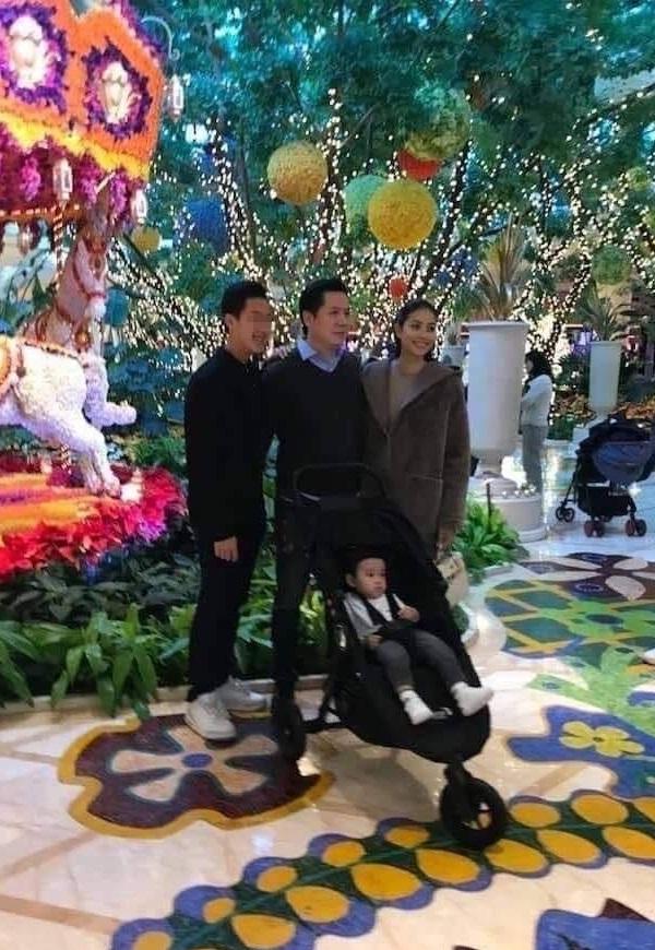 Phát sốt với biểu cảm cực cute của quý tử nhà Phạm Hương khi ăn chanh-10