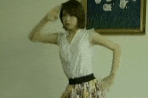 GÓC ĐÀO MỘ: Minh Hằng vừa múa vừa hát 'Heo xinh' vô cùng hài hước cách đây 11 năm