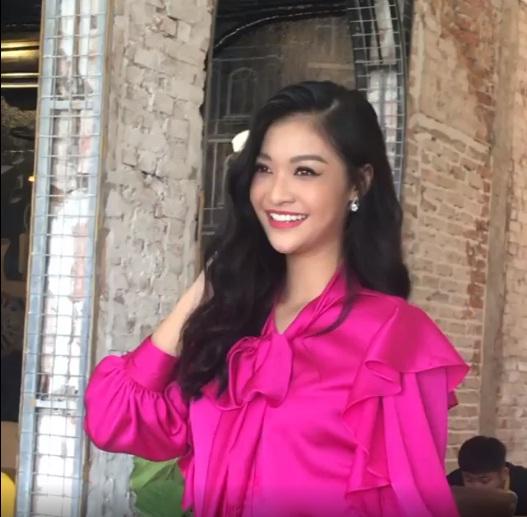 Chẳng cần ai soi, Á hậu giống Mạc Văn Khoa tự đăng clip khoe cằm kém thon gọn-1