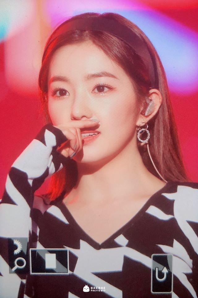 Red Velvet trở thành nhóm nhạc nữ Kpop lập triple crown đầu tiên của thập kỷ mới mà không cần biểu diễn-3