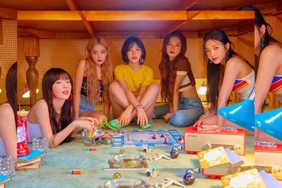 Red Velvet trở thành nhóm nhạc nữ Kpop lập triple crown đầu tiên của thập kỷ mới mà không cần biểu diễn