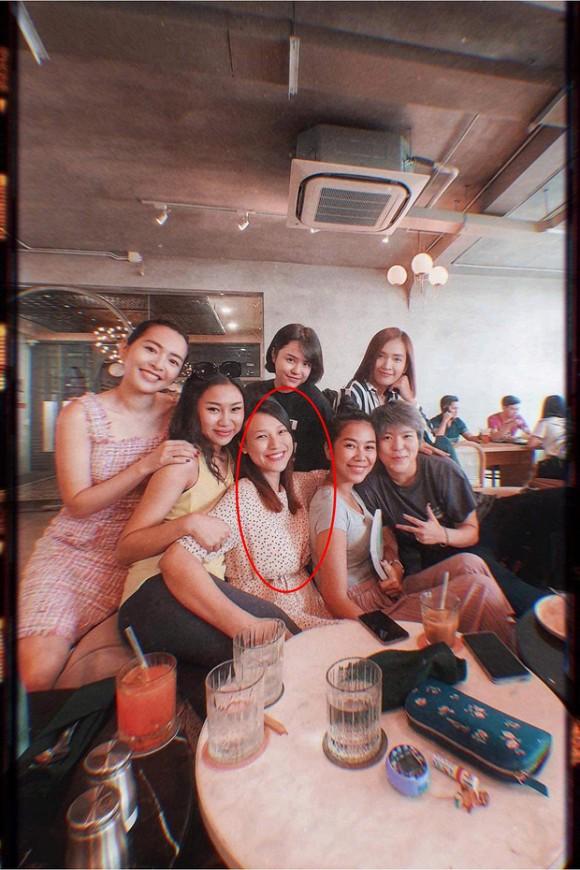 Sau gần 1 tháng xác nhận mang thai, MC Hoàng Oanh đã phát tướng thấy rõ, mặt bầu bĩnh hơn-2