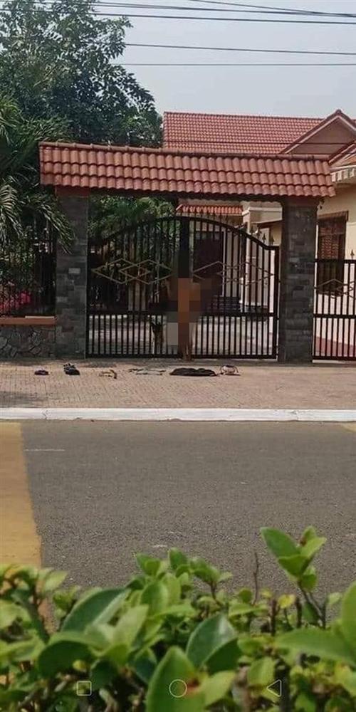 Người yêu bỏ đi lấy chồng, chàng trai Nam Định khỏa thân đứng trước cổng nhà ăn vạ-1