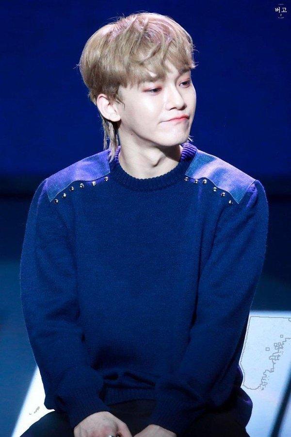 Cuộc biểu tình đuổi Chen khỏi EXO: Số lượng người tham gia ít ỏi, phóng viên chán quá phải đi về-1