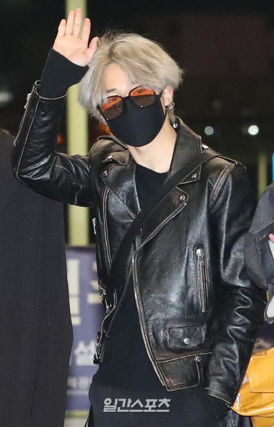 Jimin (BTS) lên top tìm kiếm chỉ nhờ đổi màu tóc xám-1