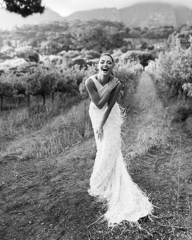 Hoa hậu Hoàn vũ 2017 kết hôn với tuyển thủ bóng chày-5