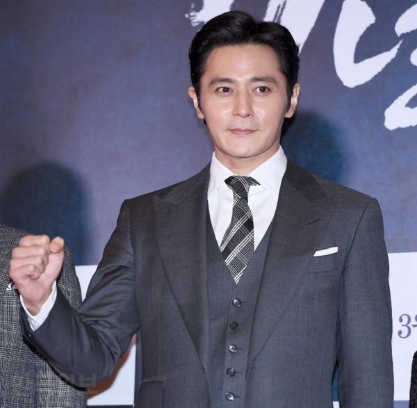 Nổi tiếng với vai soái ca tử tế, mẫu mực nhưng những nam thần này lại có đời tư vô cùng bê bối-1