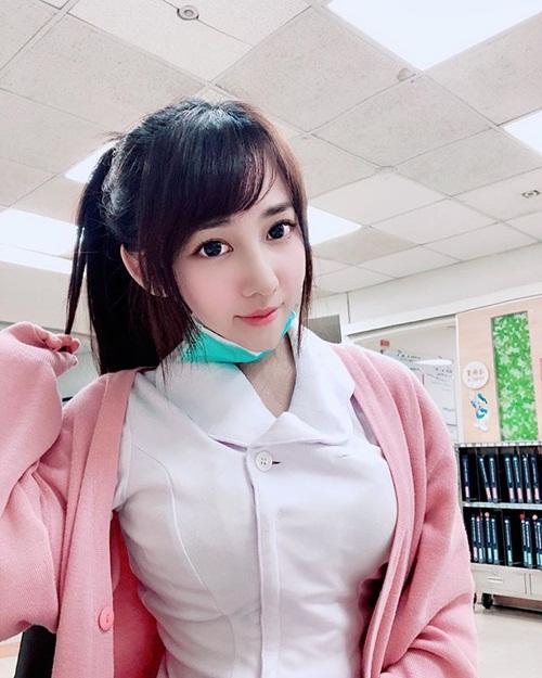 Nữ y tá quá nóng bỏng khiến nhiều nam thanh niên muốn đổ bệnh-2