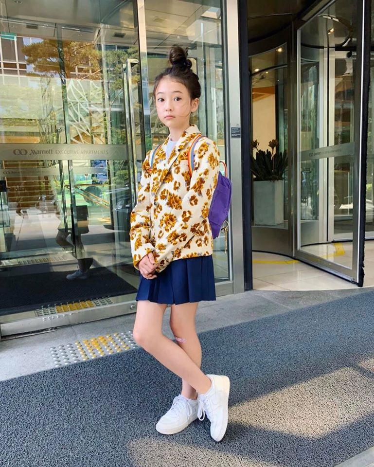 Nhan sắc cực phẩm của mẫu nhí được cho là em ruột của Jennie BlackPink-9