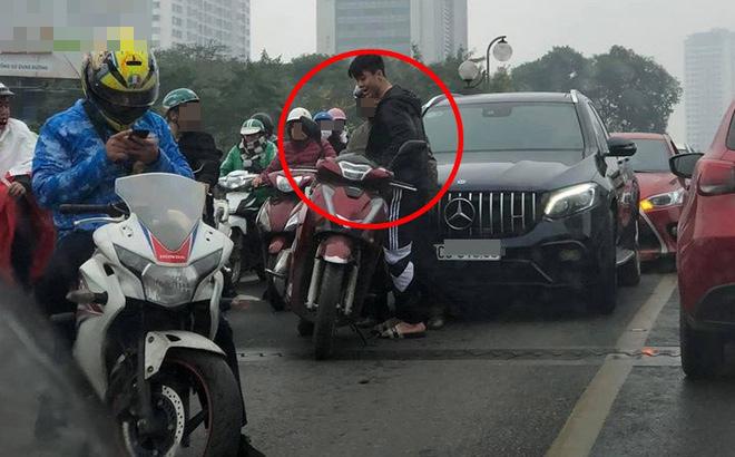 Lan truyền hình ảnh Đỗ Duy Mạnh va chạm xe ở cầu vượt Thái Hà, diễn biến sau đó mới hồi hộp-2