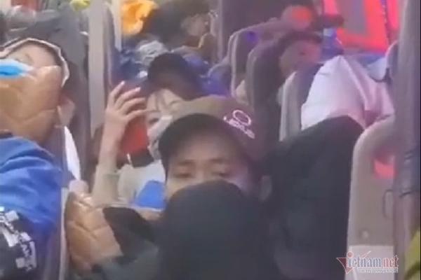 Sinh viên ùn ùn rời Sài Gòn về quê ăn Tết sớm, bến xe đông nghẹt khách-19