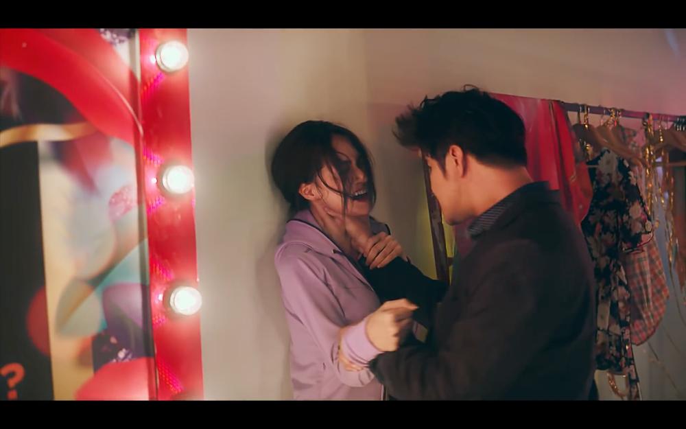 Hương Giang hóa thân thành đả nữ, đối đầu Hân tiểu tam trong cuộc thi nhan sắc-7