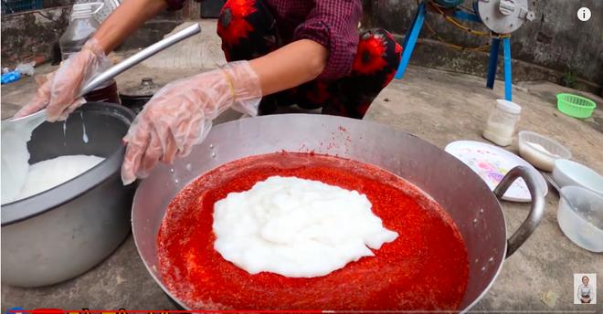 Tự biến tấu món kim chi củ hành, bà Tân Vlog làm ai cũng té ngửa khi hướng dẫn cách thưởng thức-4