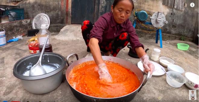 Tự biến tấu món kim chi củ hành, bà Tân Vlog làm ai cũng té ngửa khi hướng dẫn cách thưởng thức-3