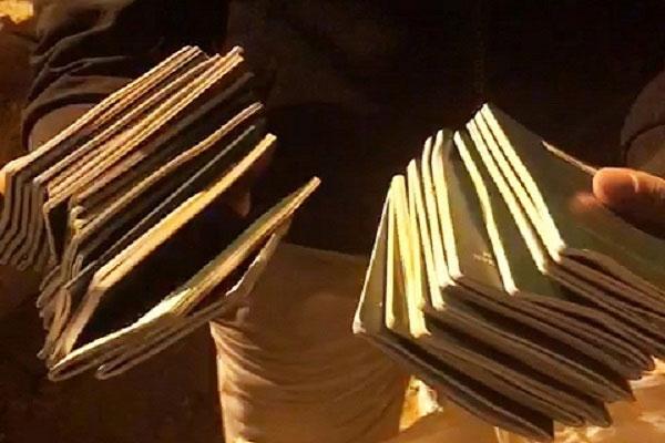 Bới từng xe rác tìm 29 cuốn hộ chiếu cho đoàn khách đi Hàn Quốc-1