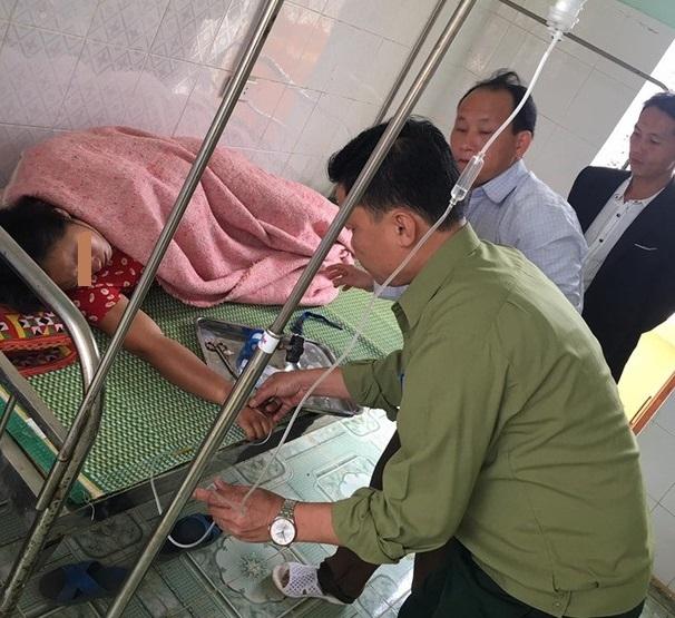 Mâu thuẫn gia đình ngày giáp Tết, một phụ nữ ăn lá ngón tự tử-1