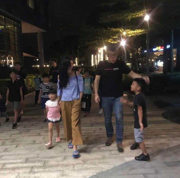 Chờ bao lâu cuối cùng Trương Bá Chi cũng thừa nhận bé Marcus chính là con lai-2