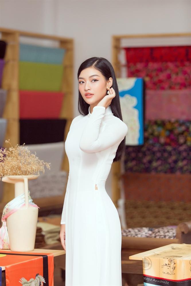 Á hậu Kiều Loan bất ngờ tung bản mashup nhạc xuân, rủ fan ăn Tết siêu to khổng lồ-3