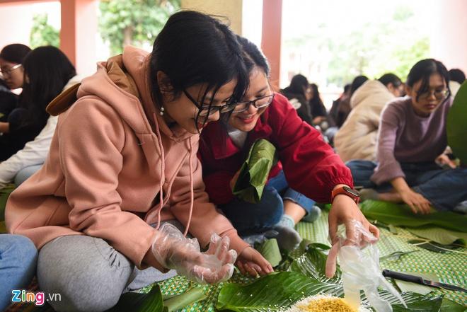 Dân mạng thi nhau khoe ảnh gói bánh chưng đón Tết-1
