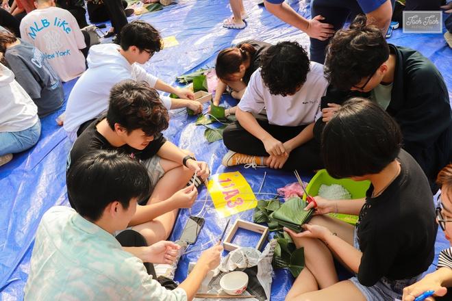 Dân mạng thi nhau khoe ảnh gói bánh chưng đón Tết-9