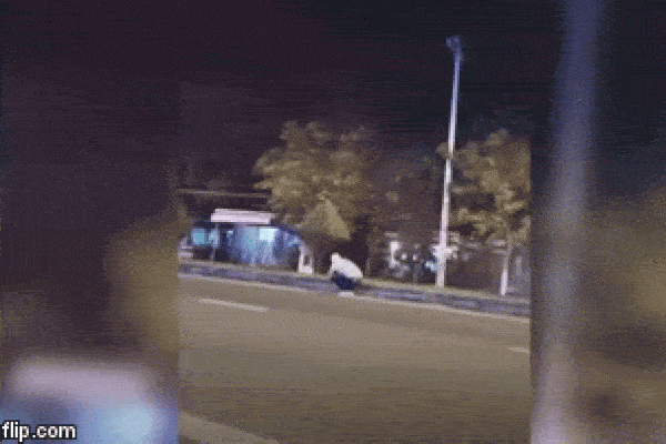 Clip: Ngay tại Bắc Giang, con rể mang xăng đốt nhà bố vợ ngày 28 Tết chỉ vì không níu kéo nổi vợ-2