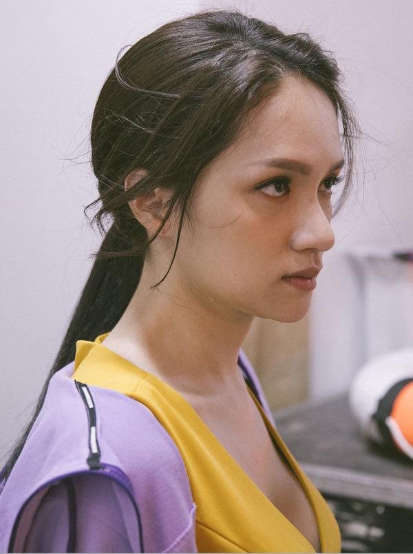 Chuyển giới ngược thành đàn ông, Hương Giang bị chê bai thậm tệ-10