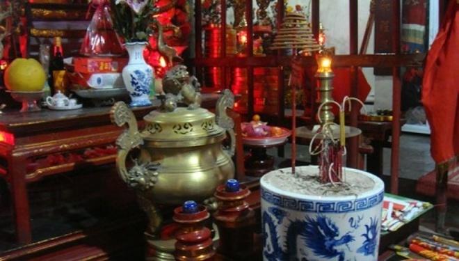 Những đại kỵ cần tránh khi lau dọn ban thờ ngày Tết-5