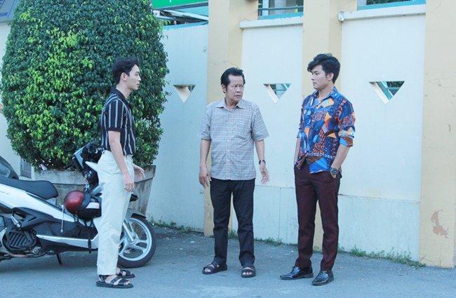 Phim truyền hình Tết 2020: Xúc động nhất là người cha như đóa mai giả, nở vô hồn đợi con-2