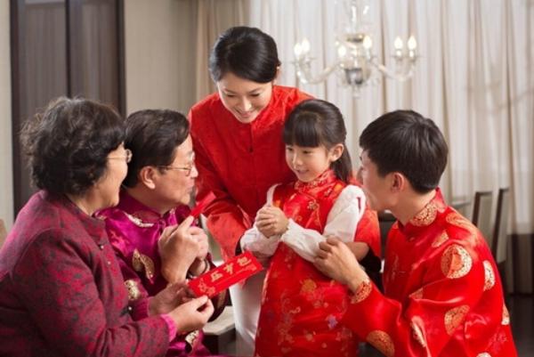 Bài văn khấn cúng mùng 1 Tết để mang lại may mắn, cả năm sung túc-3