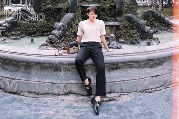 Đào Bá Lộc tung tăng du xuân, son phấn lỉnh kỉnh trong túi hiệu khiến chị em hoa mắt-1