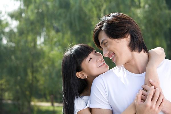 Chưa kịp đưa tiền cho vợ xây nhà, em đã bỏ theo người khác-1