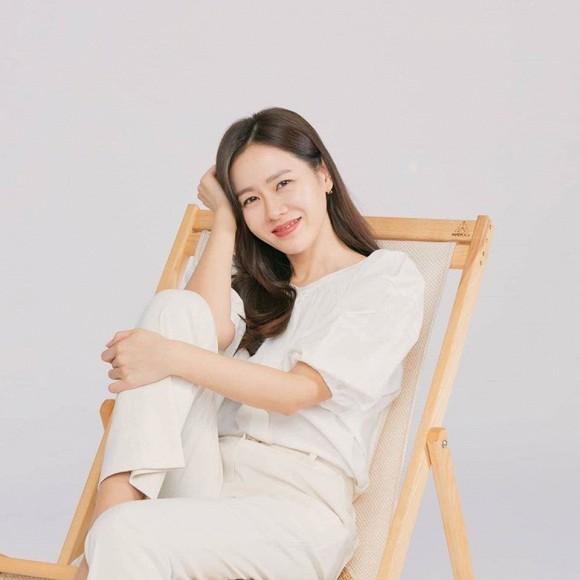 Đã đẹp xuất sắc lại hay thả thính bảo sao Son Ye Jin ở tuổi U40 vẫn hút fan đến vậy-3