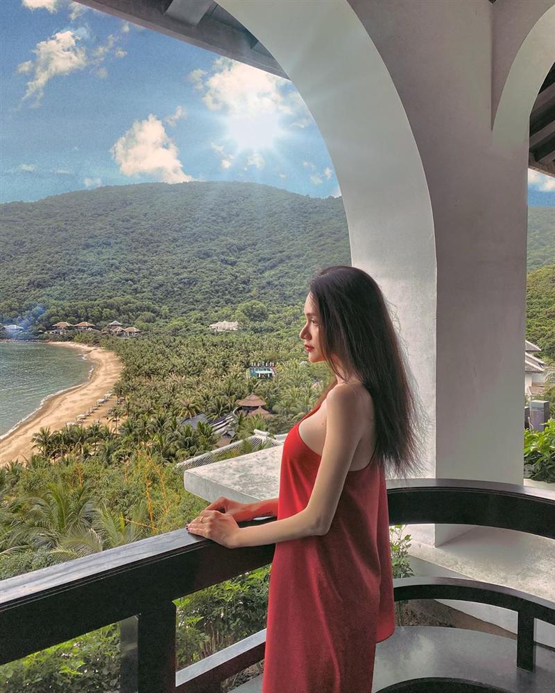 Mải khoe thành tích, hoa hậu Hương Giang nào hay lộ khuyết điểm không thể phẫu thuật-6