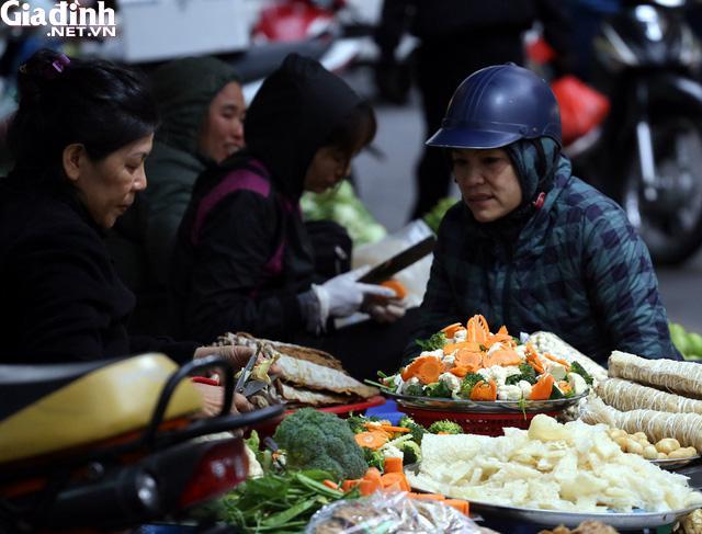 Mục sở thị chợ nhà giàu ngày Tết đậm chất quê giữa trung tâm Hà Nội-1